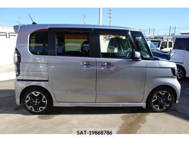 Honda N BOX CUSTOM 2017-09 208378-6