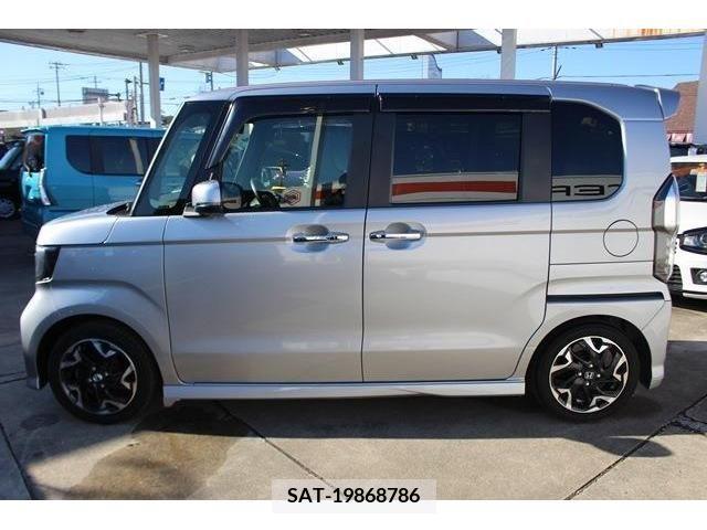 Honda N BOX CUSTOM 2017-09 208378-8