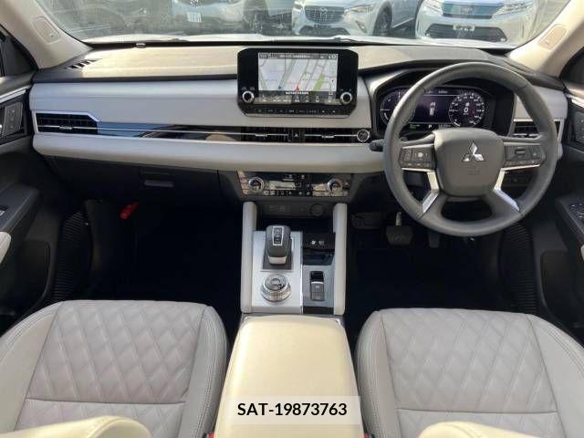 Mitsubishi OUTLANDER PHEV 2023-10 348965-1