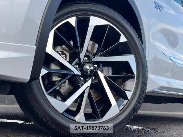 Mitsubishi OUTLANDER PHEV 2023-10 348965-13