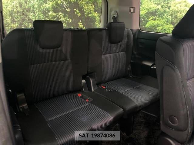Toyota VOXY 2016-10 343816-10