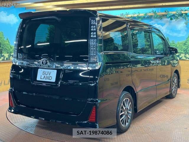 Toyota VOXY 2016-10 343816-17