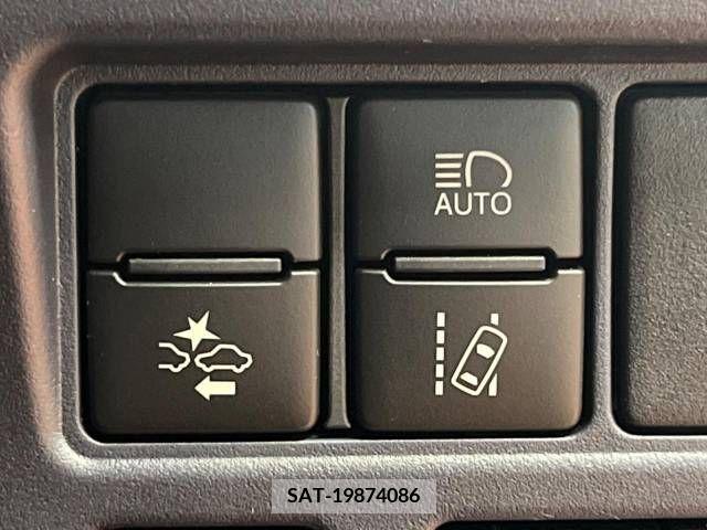 Toyota VOXY 2016-10 343816-4