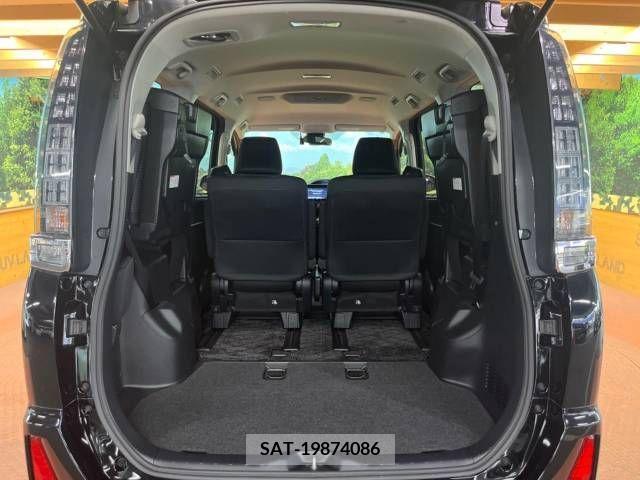 Toyota VOXY 2016-10 343816-11