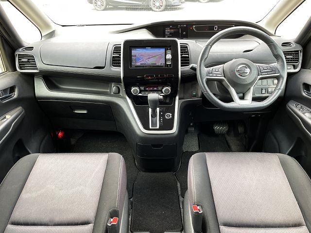 Nissan SERENA 2018-10 8851-1