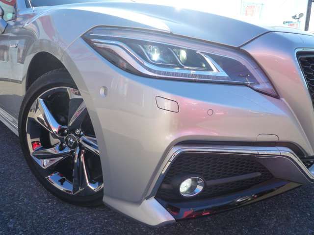 Toyota CROWN SEDAN 2019-01 615-9