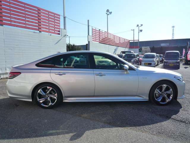Toyota CROWN SEDAN 2019-01 615-5