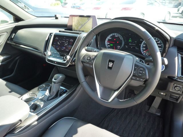Toyota CROWN SEDAN 2019-01 615-20