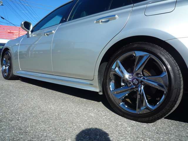 Toyota CROWN SEDAN 2019-01 615-17