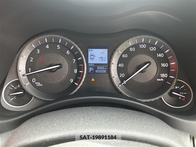 Nissan FUGA 2017-04 247120-12