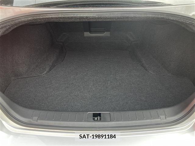 Nissan FUGA 2017-04 247120-7