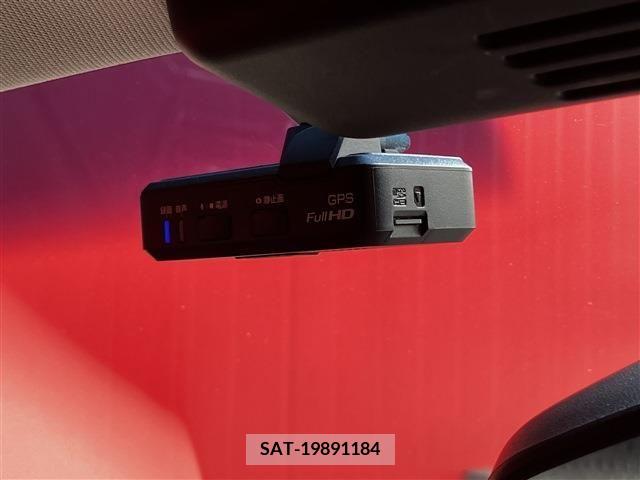 Nissan FUGA 2017-04 247120-19