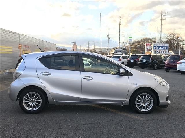 Toyota AQUA 2014-07 180919-3