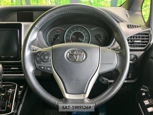 Toyota NOAH 2017-08 279459-12