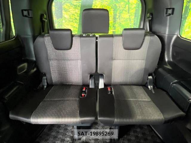 Toyota NOAH 2017-08 279459-10