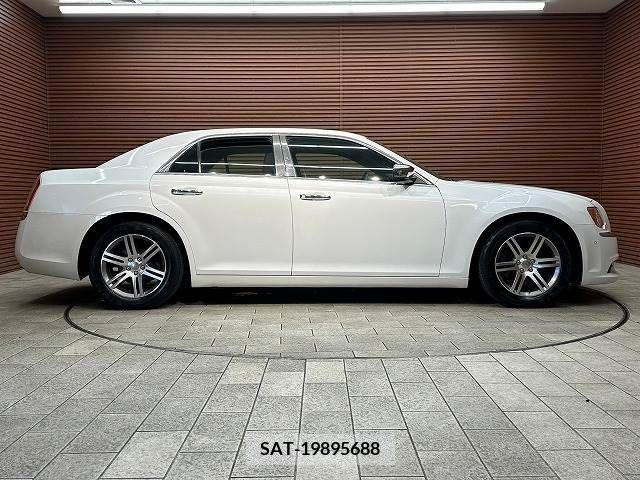 Chrysler 300 2014-11 213554-17