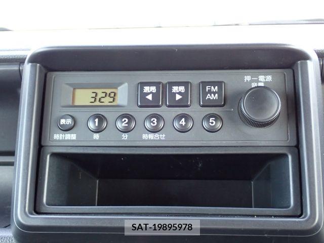Honda N-VAN 2020-02 307947-13