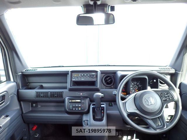 Honda N-VAN 2020-02 307947-1