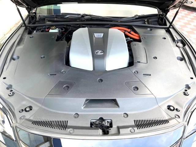 Lexus LS 2018-01 9306-18