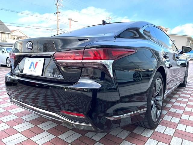 Lexus LS 2018-01 9306-17