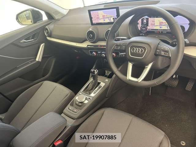 Audi Q2 2023-11 318027-8