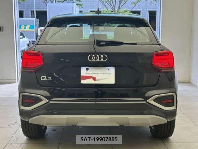 Audi Q2 2023-11 318027-3