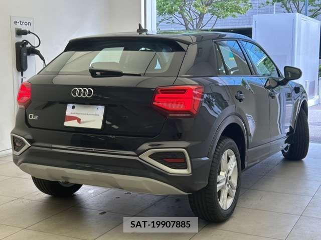 Audi Q2 2023-11 318027-1