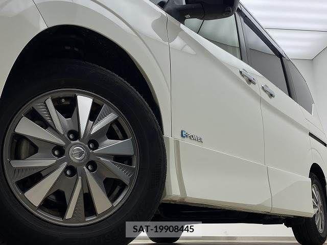 Nissan SERENA 2019-06 325044-18