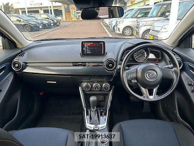 Mazda DEMIO 2014-11 217915-1