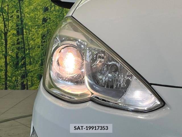 Toyota AQUA 2015-04 260215-12