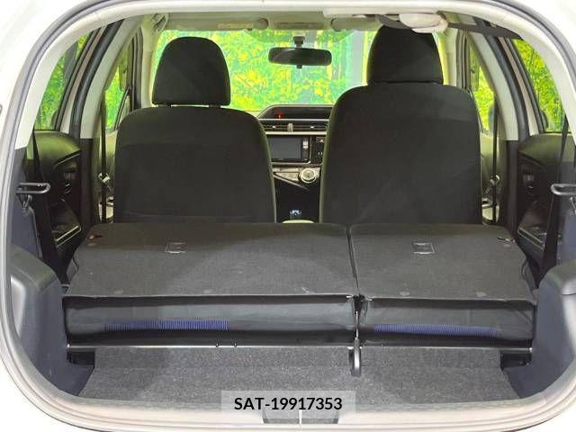 Toyota AQUA 2015-04 260215-10