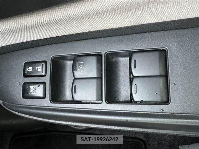 Nissan NOTE 2017-03 313914-24