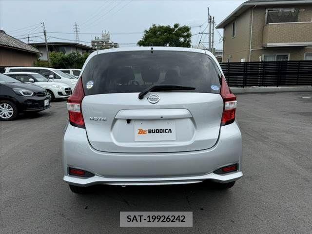 Nissan NOTE 2017-03 313914-12