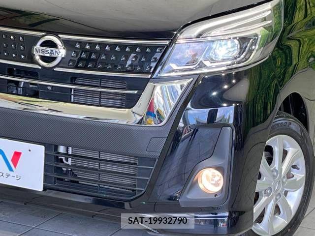 Nissan ROOX 2017-02 323818-12
