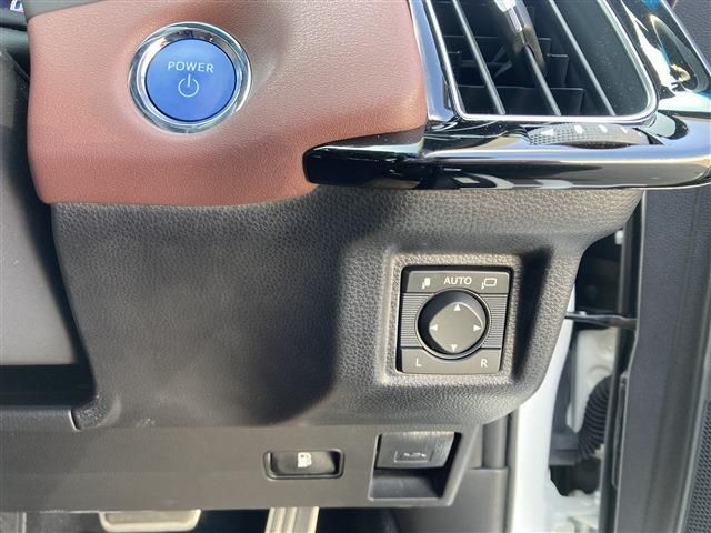 Toyota CROWN SEDAN 2020-03 190082-14