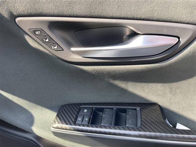 Toyota CROWN SEDAN 2020-03 190082-19