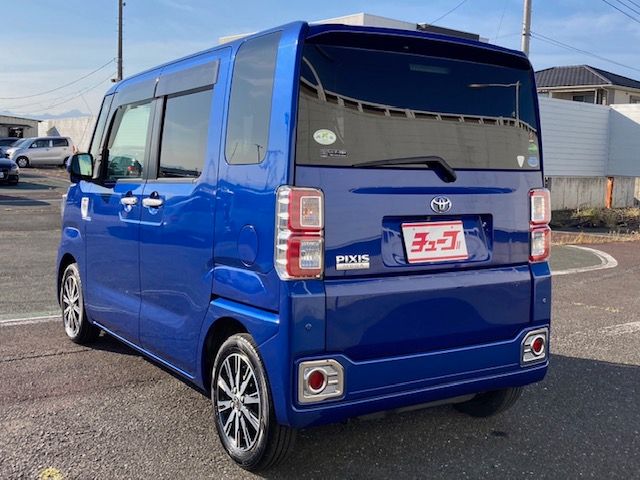 Toyota Pixis Mega 2018-03 16583-8