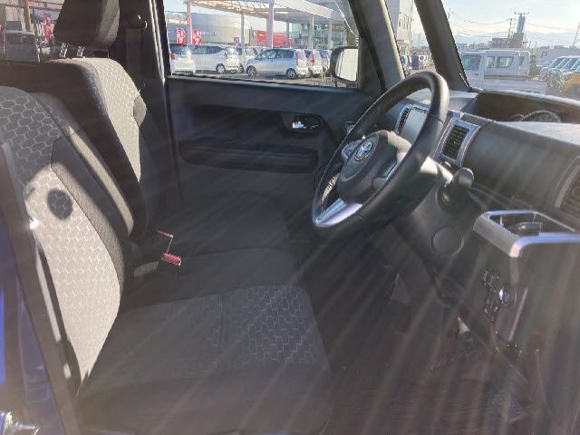Toyota Pixis Mega 2018-03 16583-12