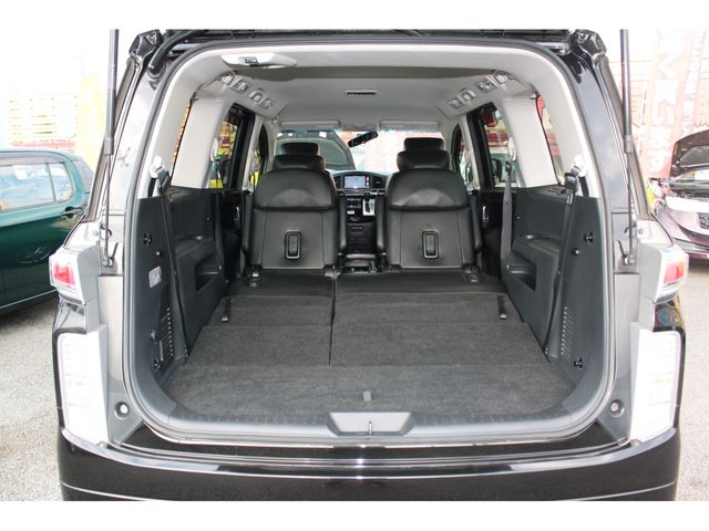 Nissan ELGRAND 2013-02 25218-16