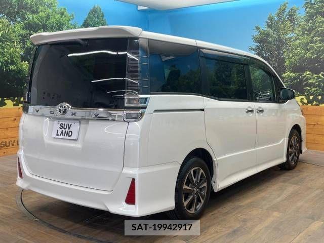 Toyota VOXY 2018-10 321602-17