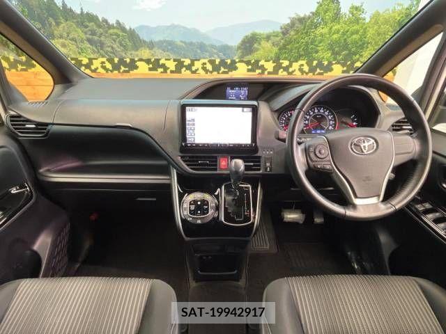Toyota VOXY 2018-10 321602-1