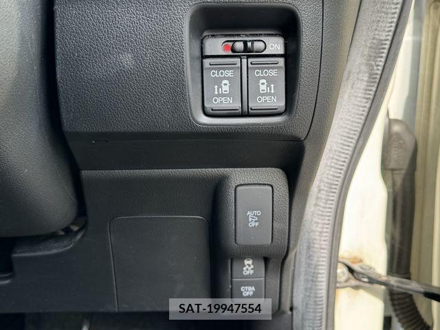 Honda N BOX CUSTOM 2015-03 212992-16