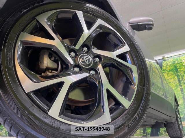 Toyota C-HR 2017-02 389954-13
