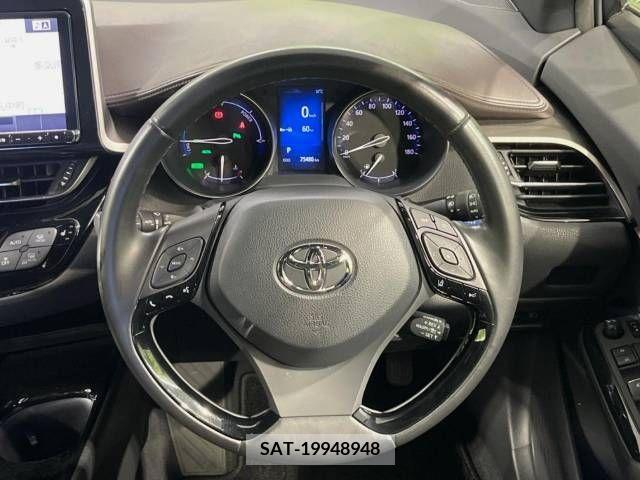 Toyota C-HR 2017-02 389954-11
