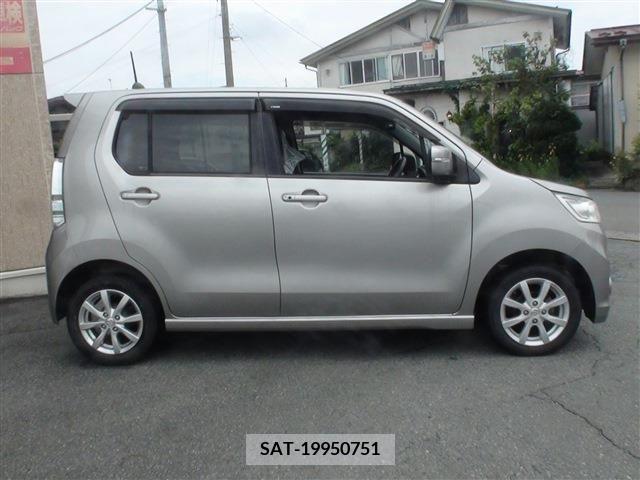 Suzuki WAGON R 2013-09 351872-3