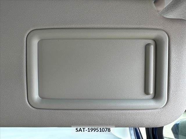 Toyota VITZ 2019-06 382988-25