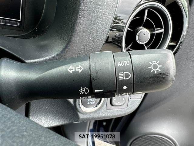 Toyota VITZ 2019-06 382988-24