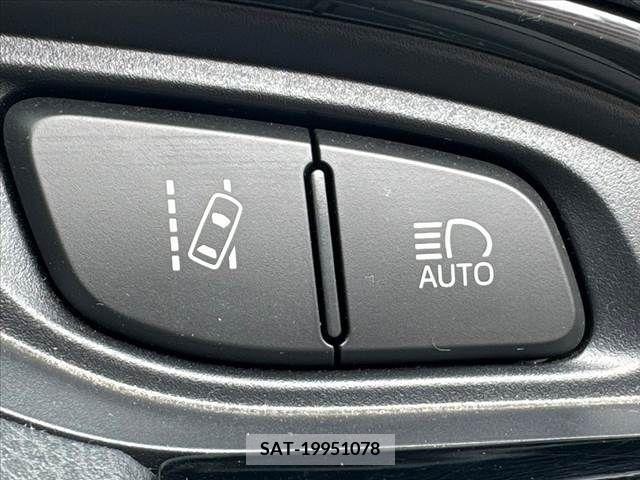 Toyota VITZ 2019-06 382988-5