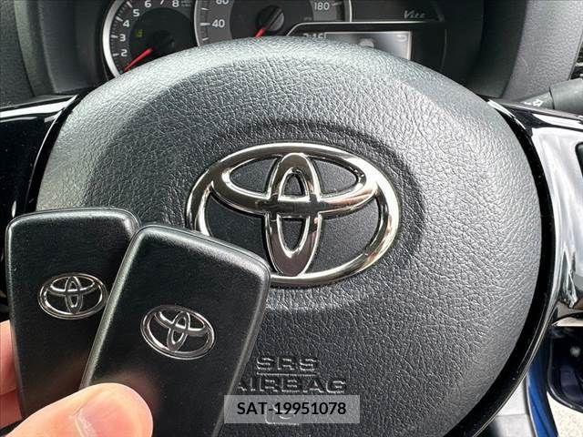 Toyota VITZ 2019-06 382988-3
