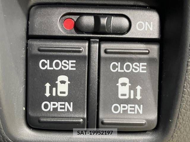 Honda N BOX CUSTOM 2015-08 279198-5